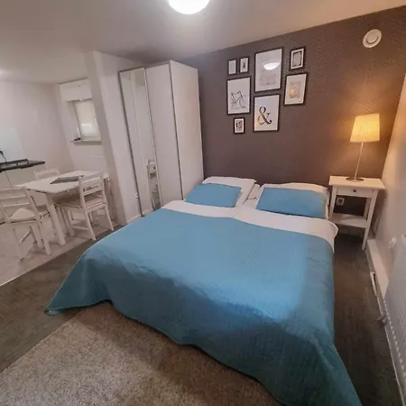 Kwatera prywatna Azalia