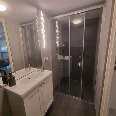 Kwatera prywatna Azalia *