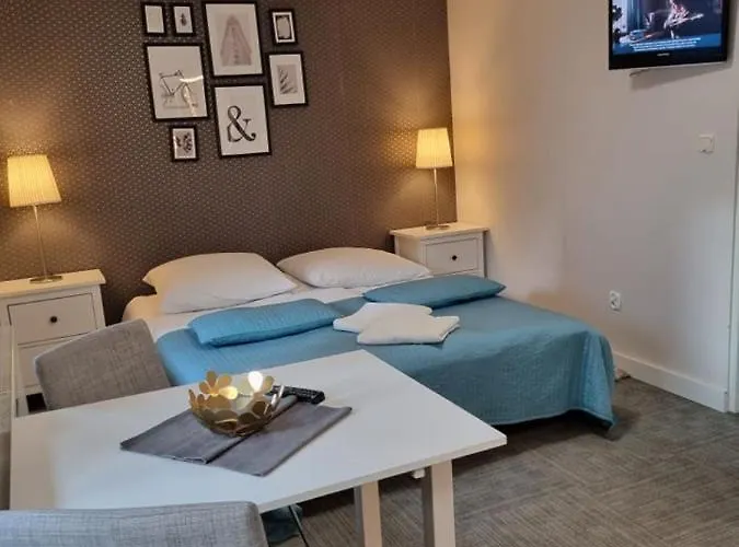 Azalia Séjour chez l'habitant *