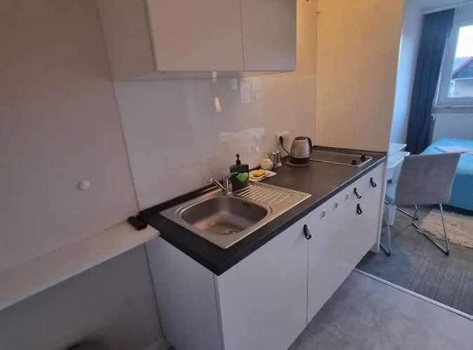 Azalia Séjour chez l'habitant *